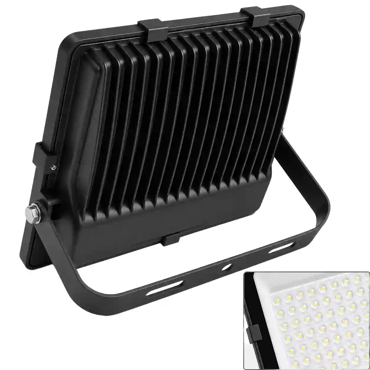 Detail hliníkového těla reflektoru STG s chladicími žebry a kaleným sklem chránícím LED čipy Philips Lumileds